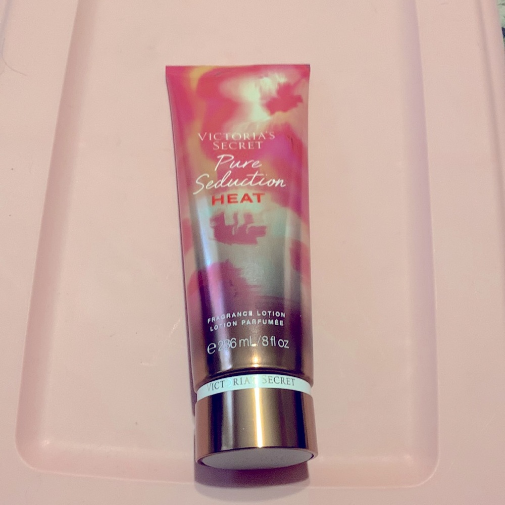 Large Victoria’s Secret lotion